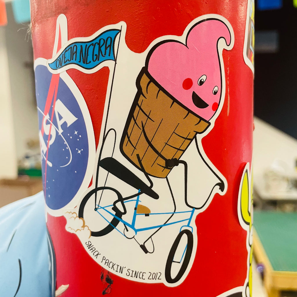 Izzy's "I Luv 2 Snacc (Pack)" - Stickers